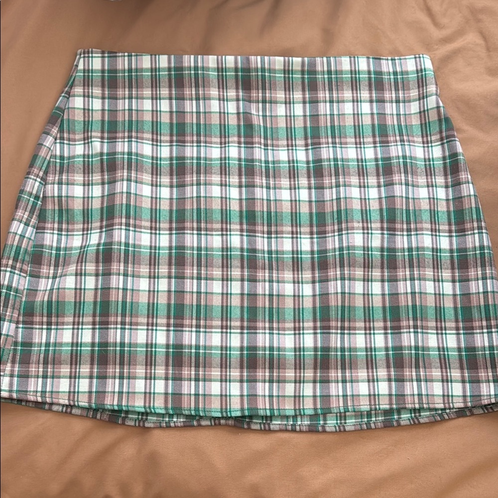 Zara Plaid Green and White Women's Mini Skirt L
